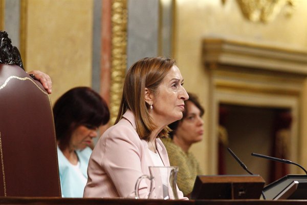 Nuevo aviso de Ana Pastor a los grupos del Congreso por exceso de comisiones abiertas, una por cada siete diputados