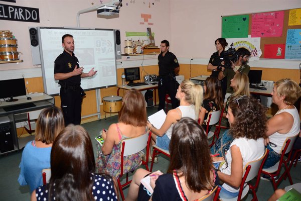 La Policía Nacional intensifica la lucha contra el 'bullying' en el nuevo curso escolar