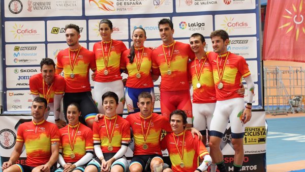 Tania Calvo destaca con tres oros en la clausura del Campeonato de España absoluto