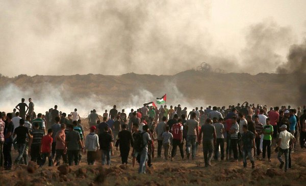 Al menos un muerto y 20 heridos en una nueva jornada de manifestaciones contra Israel en la Franja de Gaza