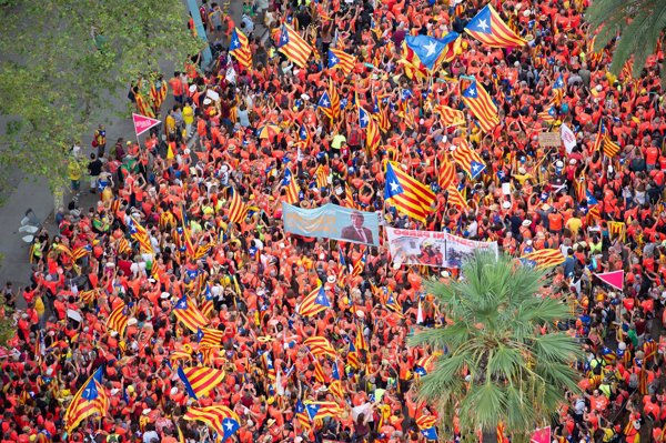 La preocupación por la independencia de Cataluña se duplicó en la Diada y aumenta la inmigración como problema