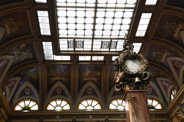 El Ibex 35 pierde los 9.300 y se deja un 1,44% en la semana por Italia