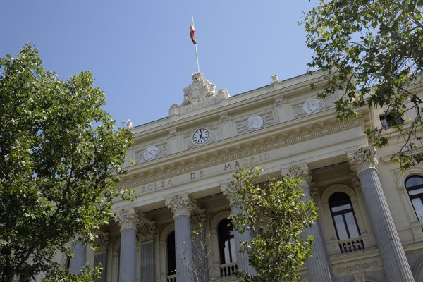 El Ibex 35 pierde el umbral de los 9.200 y se coloca en mínimos de hace un mes al caer un 0,59%