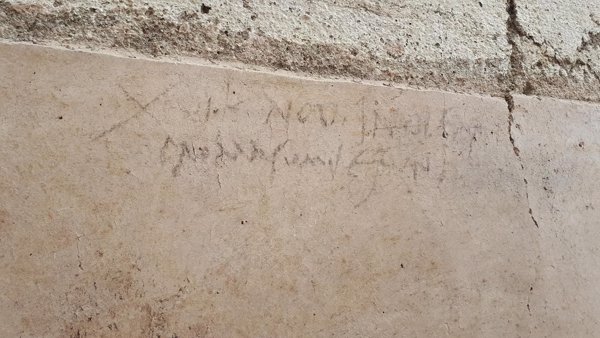Una inscripción sitúa en octubre la erupción del Vesubio que acabó con la ciudad romana de Pompeya