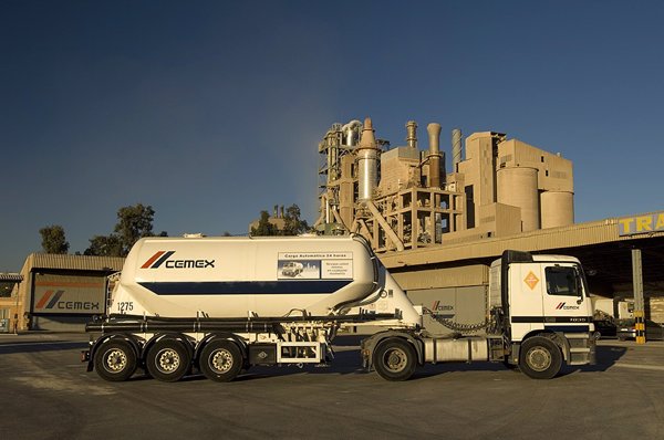 Cemex cierra dos fábricas de cemento en España y presenta un ERE para sus 200 trabajadores