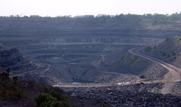 (AMP) Gobierno y la minería del carbón rubrican el acuerdo para garantizar una transición justa para el sector