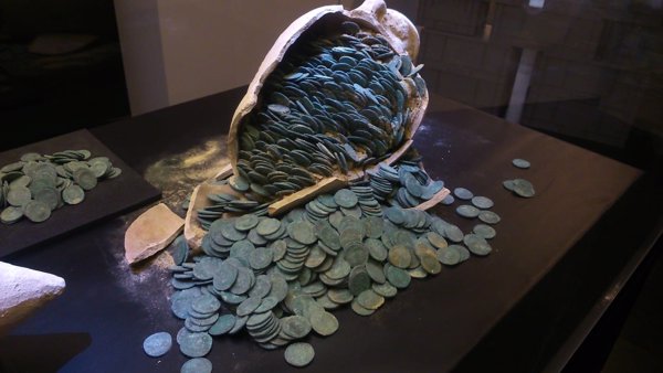 Restauradas 3.200 monedas del 