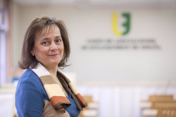 Elena Viana, elegida presidenta de la Unión de Estanqueros