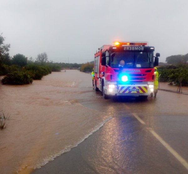 El 112 establece la preemergencia por lluvias de nivel rojo en el sur de Valencia y el norte de Alicante