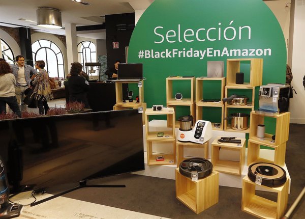 Amazon abre su primera tienda 'pop up' en Madrid y contrata para Black Friday y Navidad a 2.200 trabajadores temporales