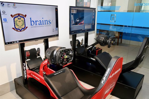 La Fundación CINNED quiere impulsar los eSports en los colegios a través de simuladores de Fórmula 1