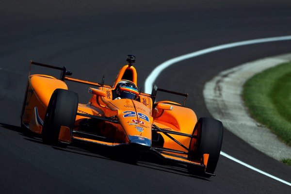 Fernando Alonso competirá con motor Chevrolet en las 500 Millas de Indianápolis