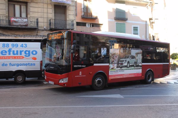 La diferencia de precio del billete sencillo en autobús urbano alcanza el 244% en España, según un estudio de Facua