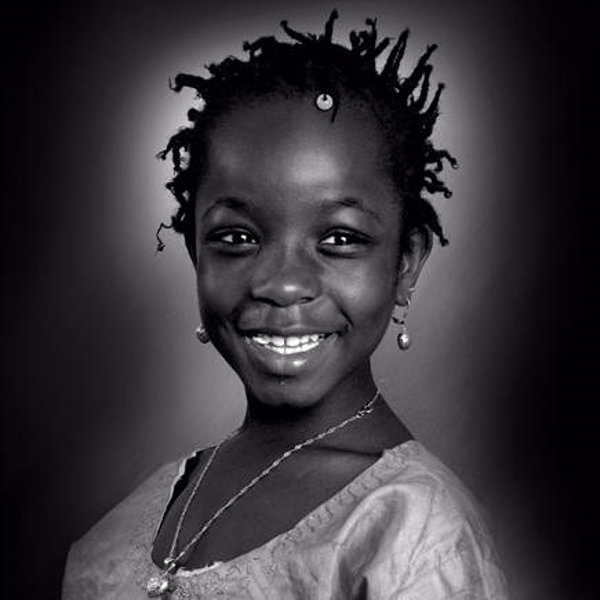 'Sonrisa', la foto de una niña africana en Soria, primer premio del concurso 'Africanas en España'