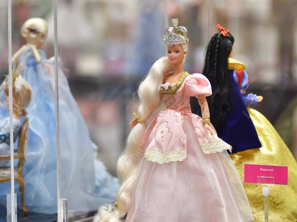 'Barbie, cine y moda' una exposición única para descubrir a las muñecas más icónicas de 'Mattel'