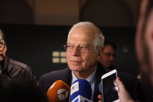 Hungría expresa a Borrell su apoyo a la integridad territorial de España, un tema 