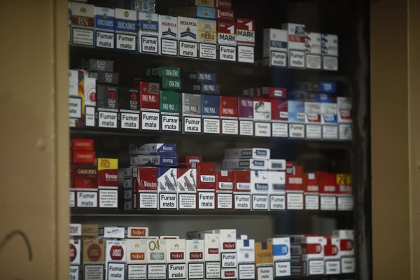 Sociedades médicas reclaman a Sanidad un aumento del precio del tabaco para reducir el número de fumadores