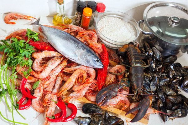 El precio del marisco y el pescado se dispara en la antesala de Navidad, que será más cara que 2017
