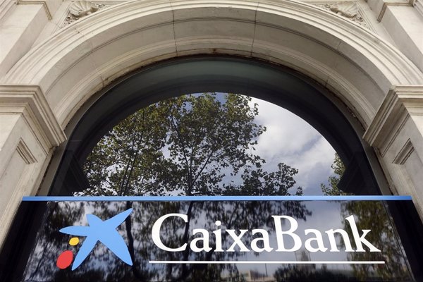 CaixaBank se reúne mañana con sindicatos, que esperan cifras sobre el ERE