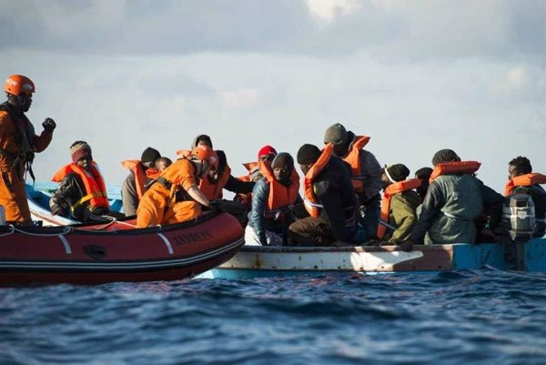 Varias ONG instan a los dirigentes europeos a reparar un sistema fallido que deja a migrantes varados en el mar