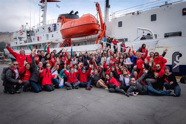 Finaliza la expedición a la Antártida del grupo de 80 mujeres líderes científicas que busca la visibilidad femenina