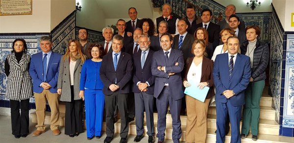 El PP pedirá a Ábalos en el Senado que recorra la línea Madrid-Extremadura y garantice una calidad mínima del servicio