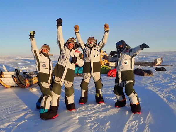 La expedición 'Antártida Inexplorada' culmina tras recorrer 2.538 kilómetros en 52 días con un trineo ecológico
