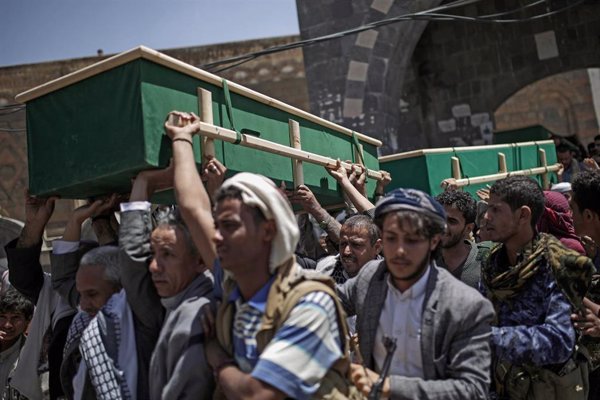 Cuatro años de bombardeos de la coalición saudí en Yemen dejan más de 8.300 civiles muertos