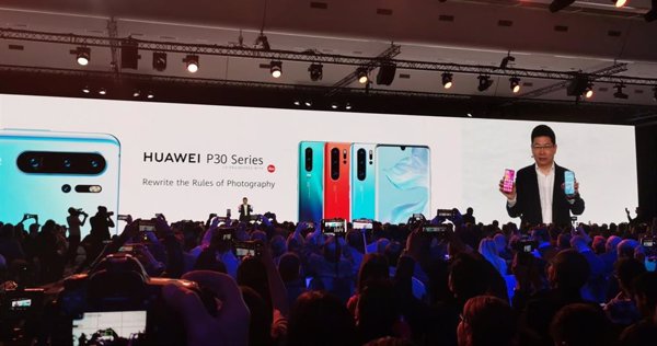 El Huawei P30 presume de cámara y zoom híbrido de diez aumentos para conquistar la gama 'premium'