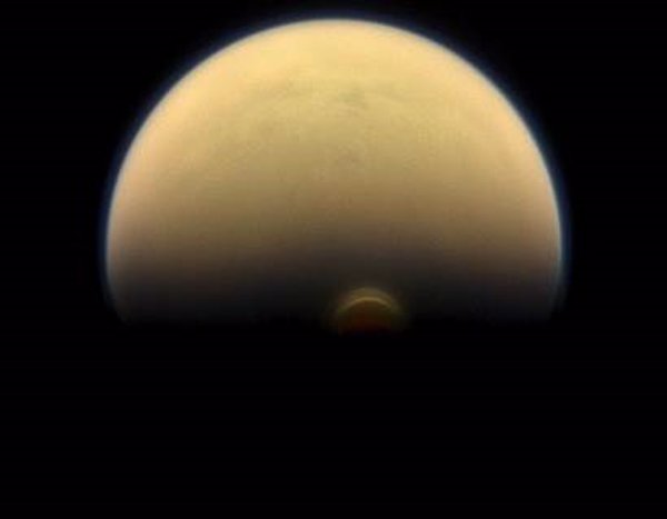 Observan vientos huracanados de hasta 1.224 km/h en la atmósfera alta de Titán