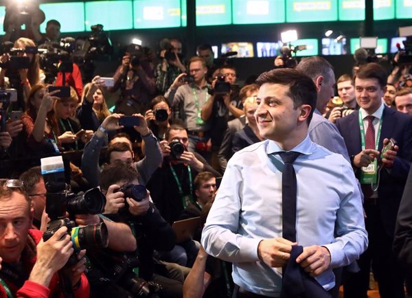 Un tribunal de Kiev desestima la demanda que pedía que el candidato Zelenski anulase su candidatura