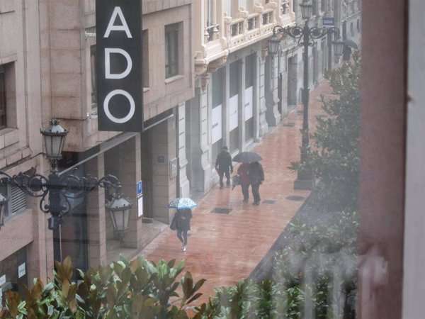 Frío de marzo pone fin a las temperaturas veraniegas desde hoy hasta el domingo y la lluvia afectará a la mitad norte