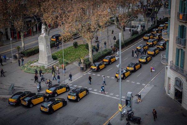 Taxistas de Barcelona piden acabar 