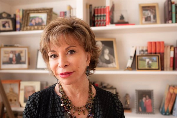 Isabel Allende gana el Premi Internacional de Novel·la Històrica Barcino