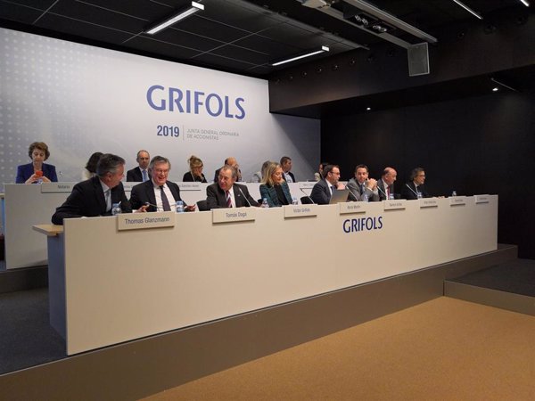 Grifols prevé destinar 1.400 millones en inversiones productivas hasta 2022