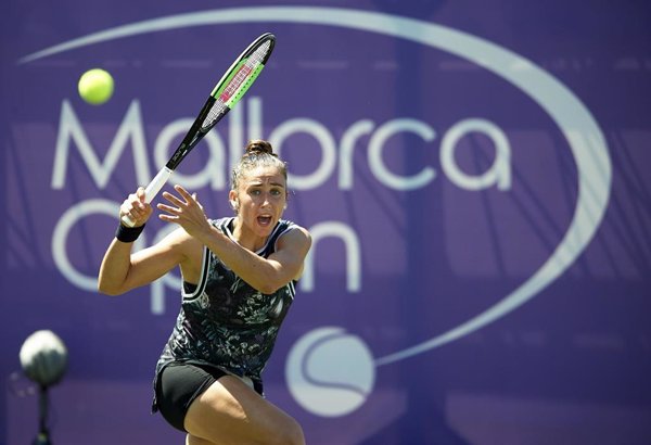 Sara Sorribes logra acceder al cuadro principal del Mallorca Open y Aliona Bolsova se queda en el camino