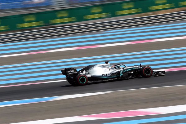 Hamilton repite 'pole' en el Paul Ricard y Sainz saldrá sexto