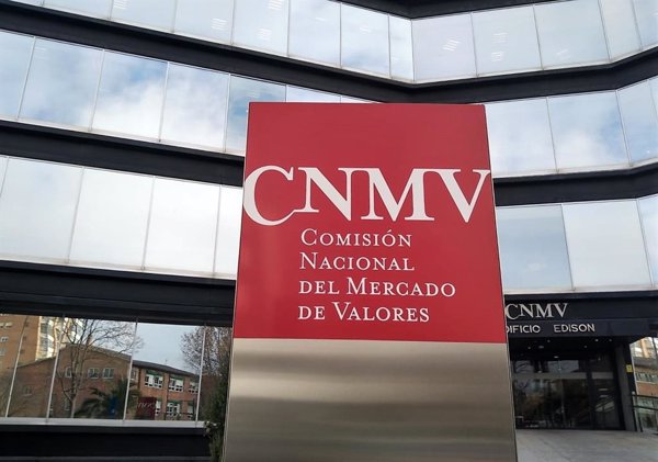 La CNMV alerta sobre 44 'chiringuitos financieros' en Reino Unido, Italia, Francia y Luxemburgo