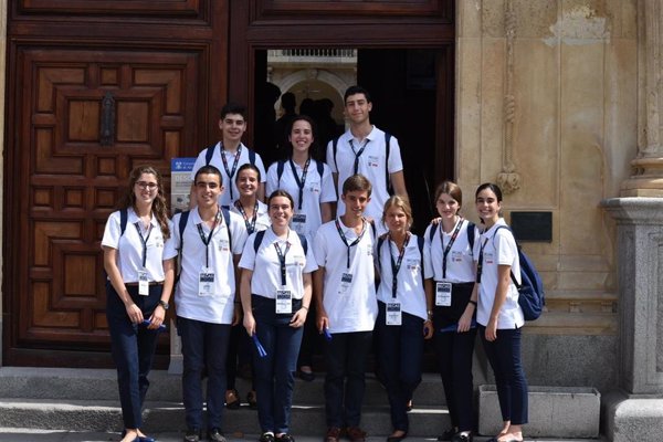 Un total de 50 estudiantes de Bachillerato recorren universidades europeas con una beca del Banco Santander y la UFV