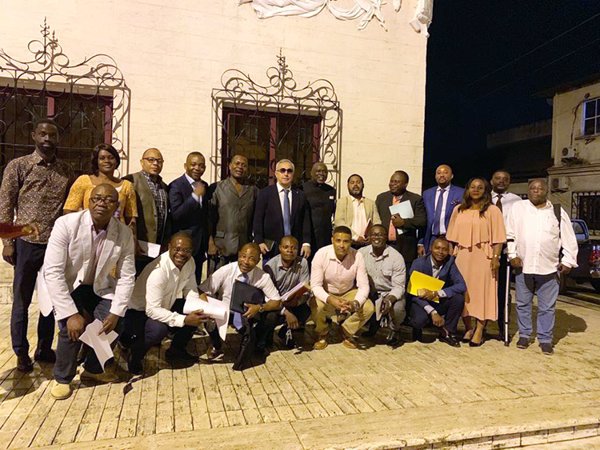 Blanco se reúne con las federaciones deportivas de Guinea y les exhorta para mantener su independencia