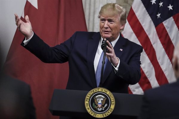 Trump desecha la idea de incluir la pregunta sobre la ciudadanía en el censo de EEUU