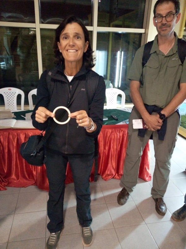 En libertad tras pagar una multa la española detenida en Kenia con una pulsera de marfil