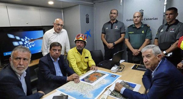 Planas reconoce que la situación del incendio de Gran Canaria es 
