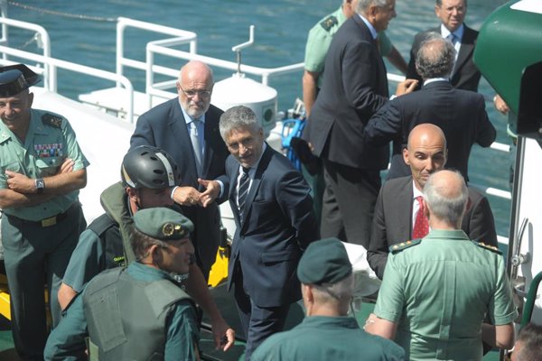 Grande Marlaska supervisa en Behobia y Hondarribia el control de seguridad de Policía y Guardia Civil para el G7