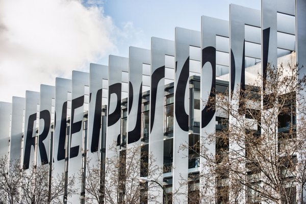 Inversores valoran a Repsol como una de las dos únicas empresas de su sector alineadas con objetivos de París