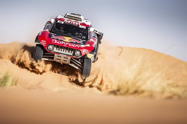 Sainz repite victoria en la cuarta etapa del Rally de Marruecos y Alonso acaba séptimo