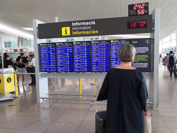 Normalidad en el Aeropuerto de Barcelona con 1.000 vuelos programados este martes