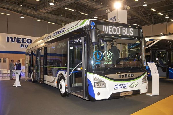 Iveco Bus suministrará 409 autobuses de bajas emisiones a la red de transporte de París