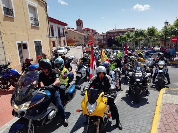 Motoristas convocan manifestaciones el 27 de octubre en toda España contra guardarraíles sin protección