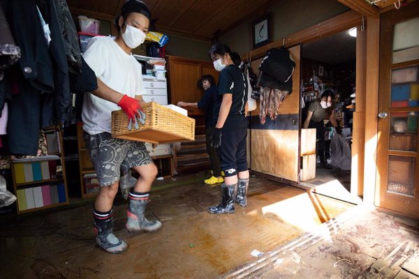 Asciende a 74 la cifra de muertos por el paso del tifón 'Hagibis' por Japón